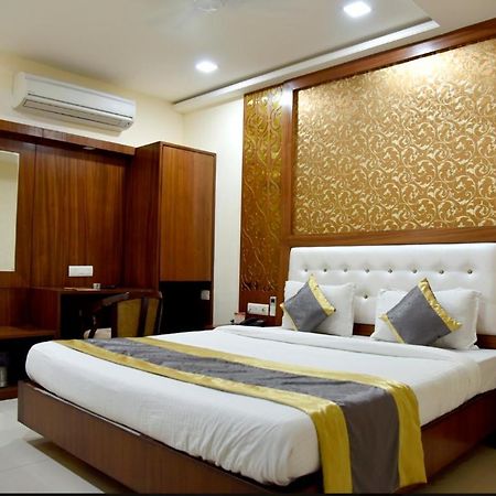 Hotel Simran Pride, Raipur Exterior photo