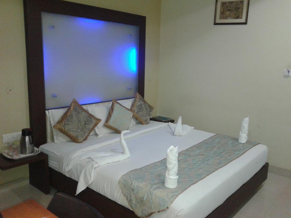 Hotel Simran Pride, Raipur Room photo