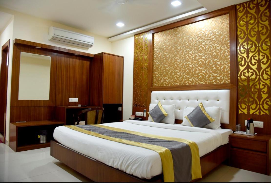 Hotel Simran Pride, Raipur Exterior photo
