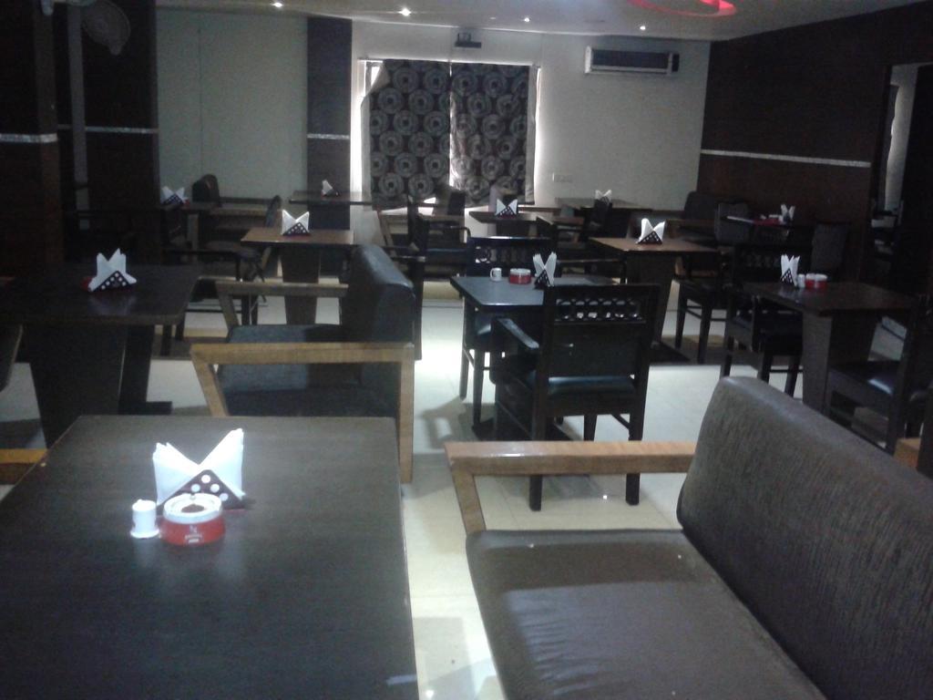 Hotel Simran Pride, Raipur Exterior photo