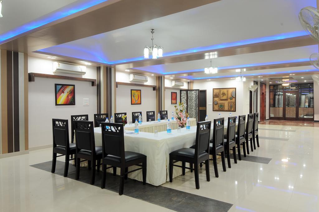 Hotel Simran Pride, Raipur Exterior photo