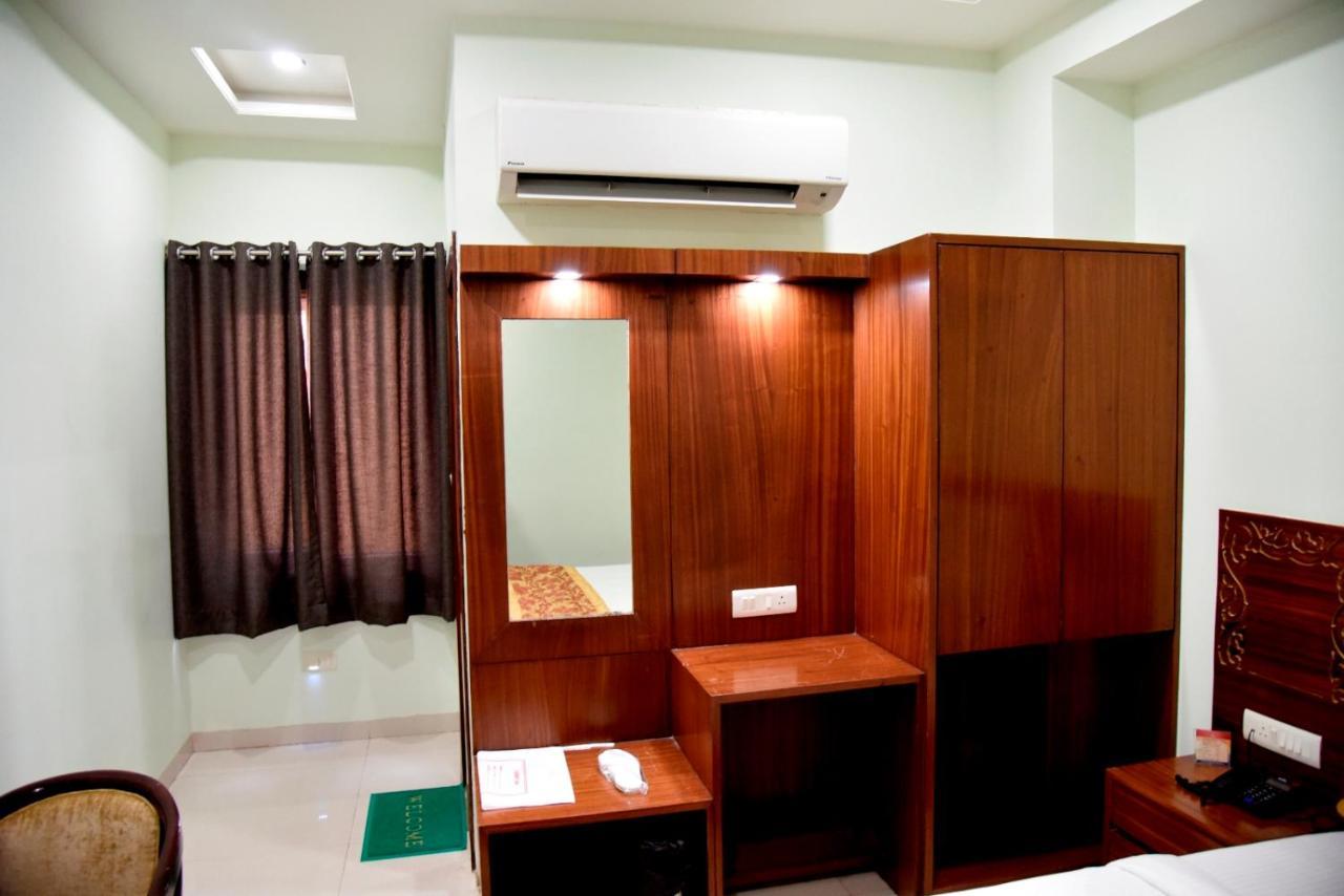 Hotel Simran Pride, Raipur Exterior photo