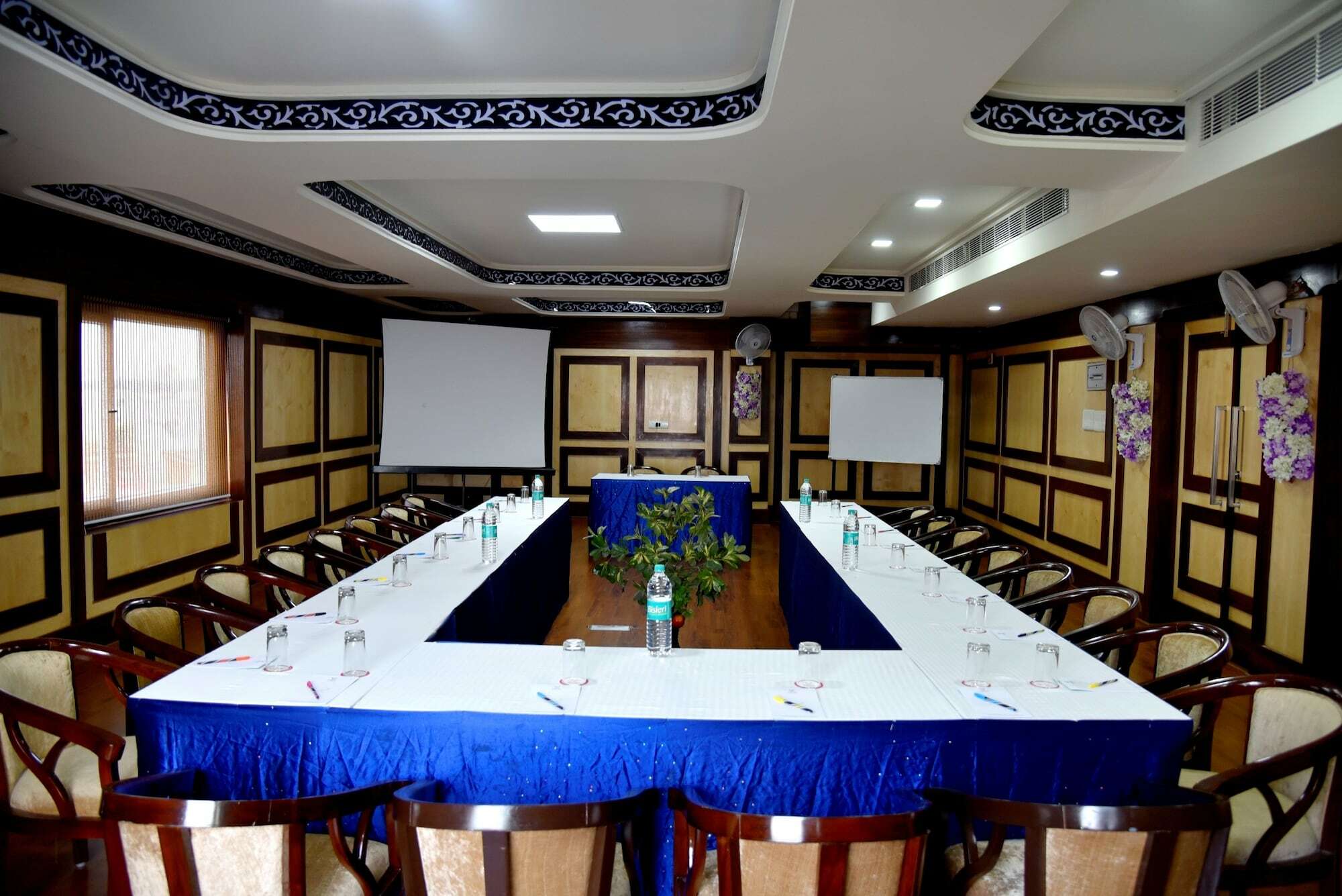 Hotel Simran Pride, Raipur Exterior photo