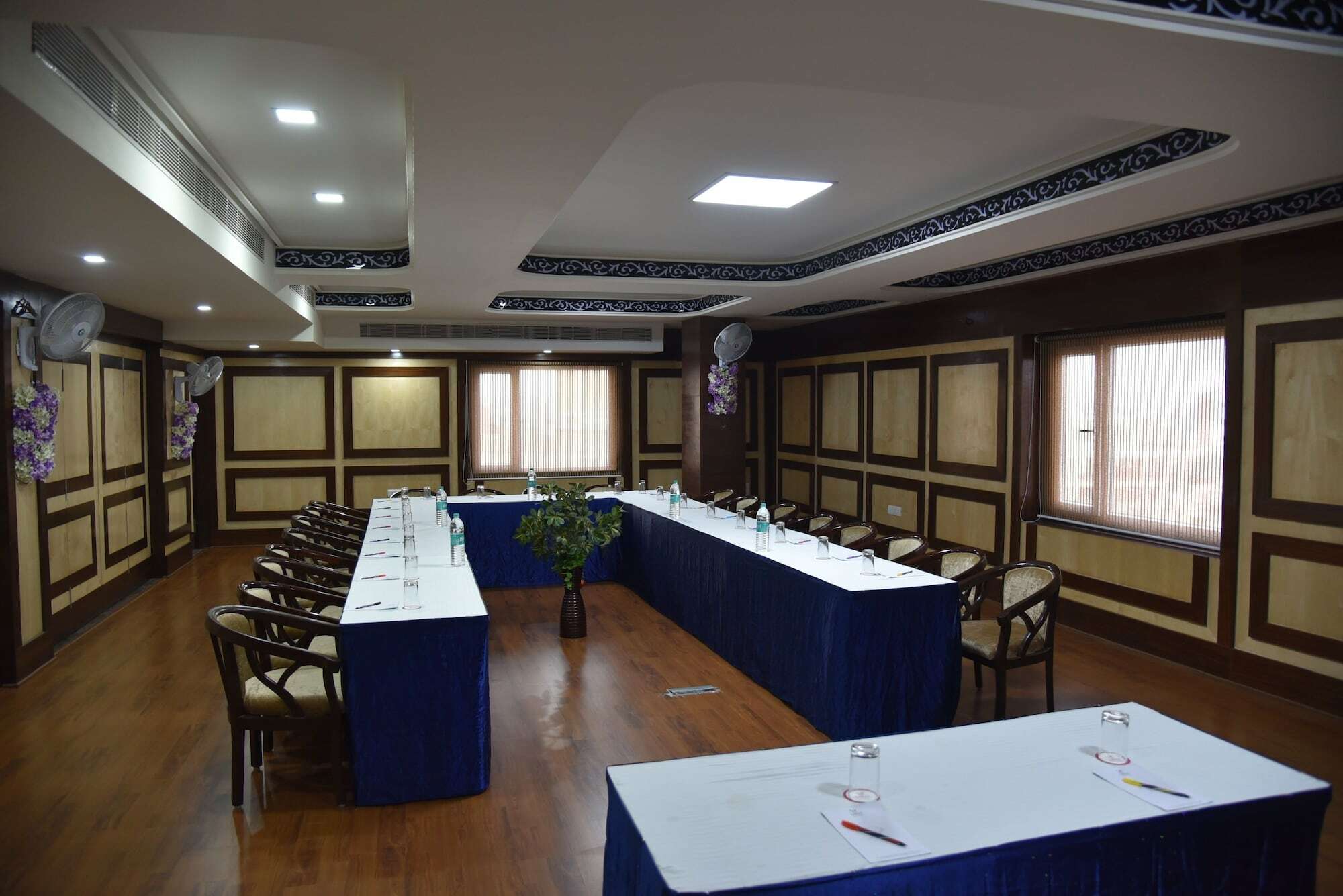 Hotel Simran Pride, Raipur Exterior photo